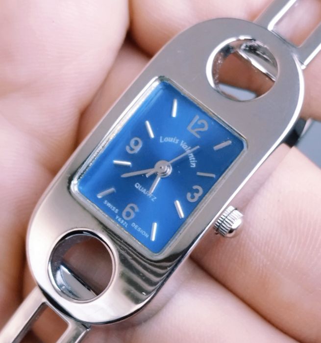 Ceas de damă Louis Valentin cu quartz, carcasă și curea din oțel inox