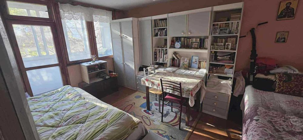 Варна, Спортна Зала, четиристаен