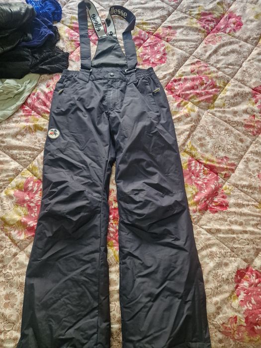 100% Оригинален скиорски панталон Ellesse в ЧИСТО НОВО състояние