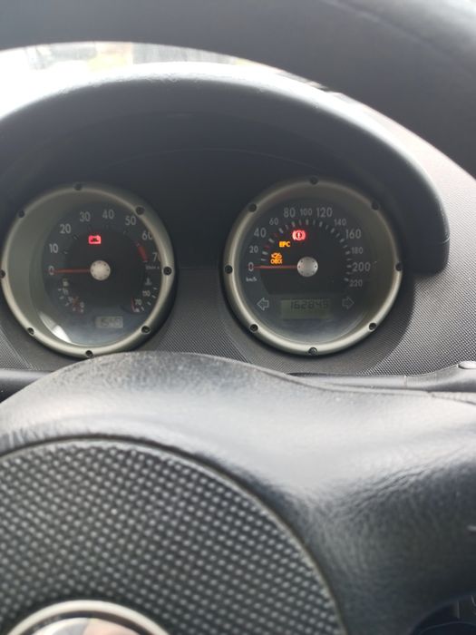 VW polo автомобил