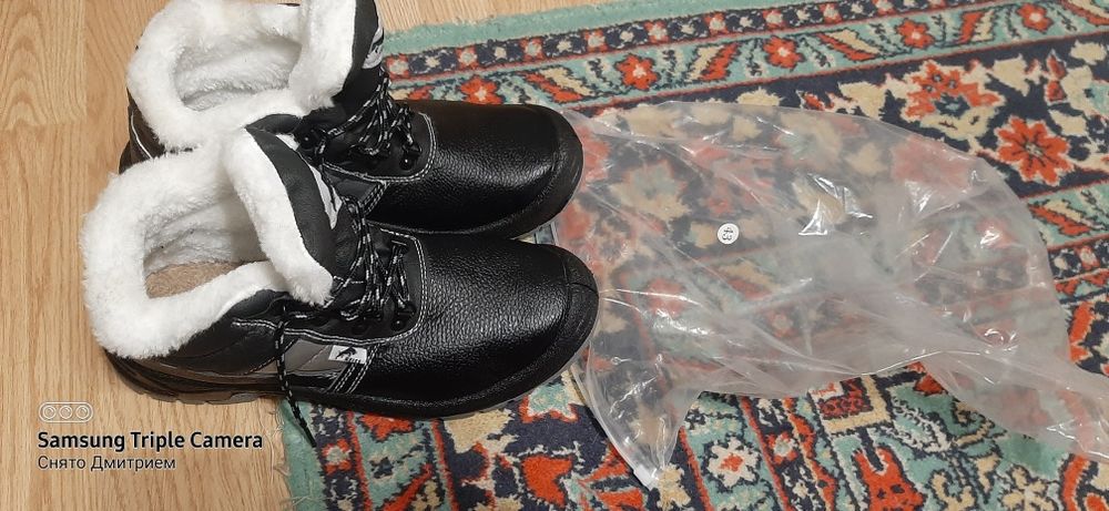 Продам зимнии ботинки 43 размера