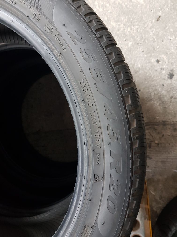 Pirelli 255/45 R20 105V M+S iarnă