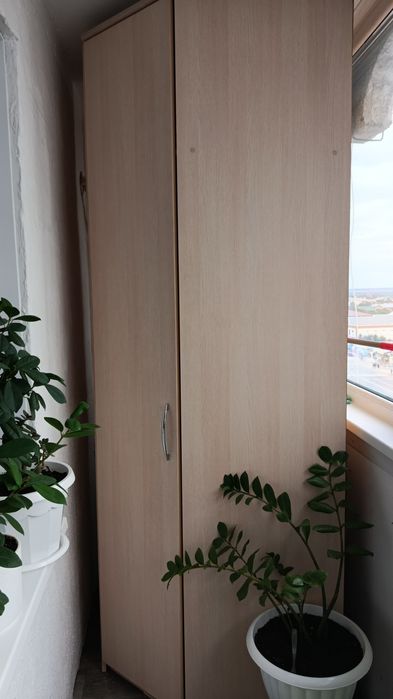 Продаю шкаф шифоньеры. 2шт. Одинаковые.