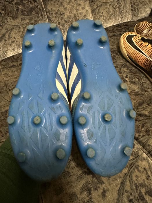 Нови Бутонки Adidas artificial gras 36н., Nike