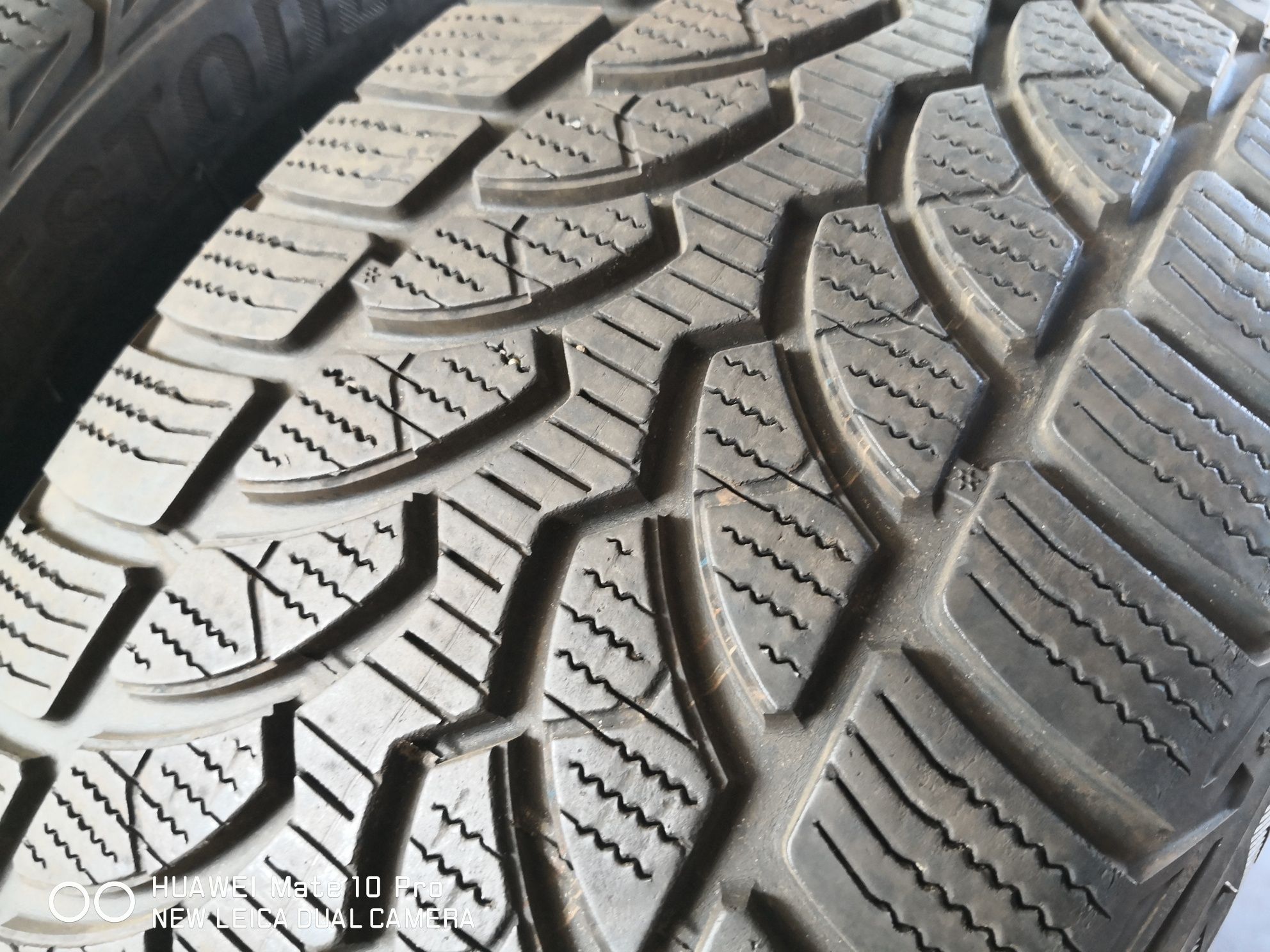 225 50 17 цола гуми като Bridgestone