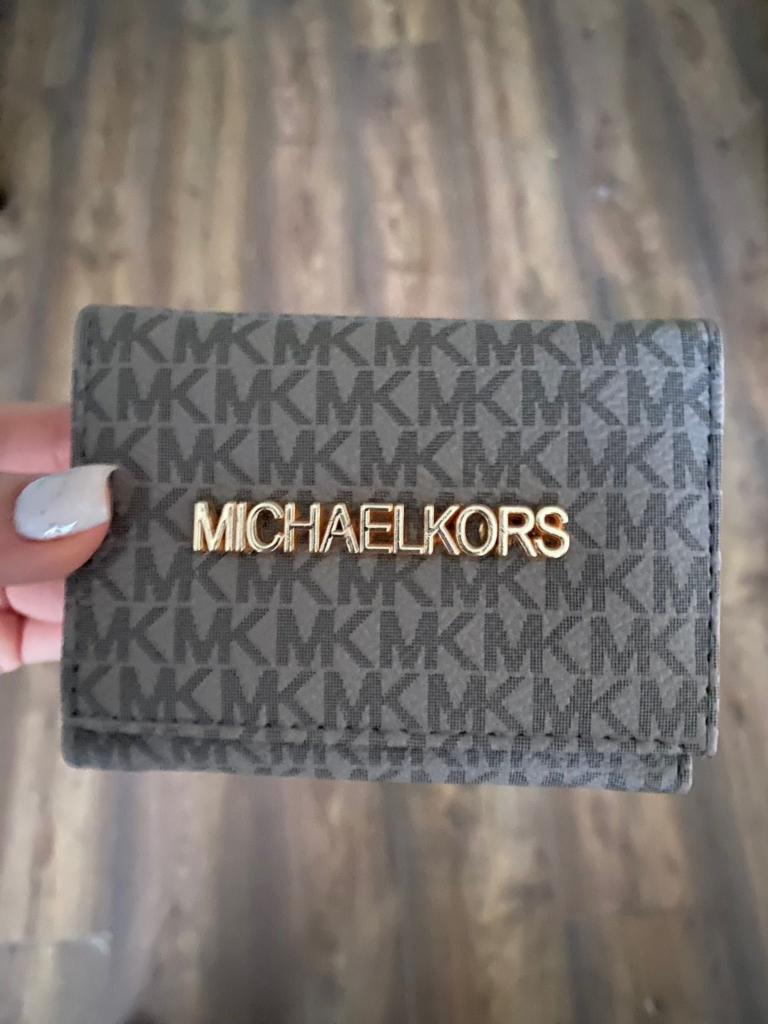 НОВИ ! Портмонета - Guess , Michael Kors