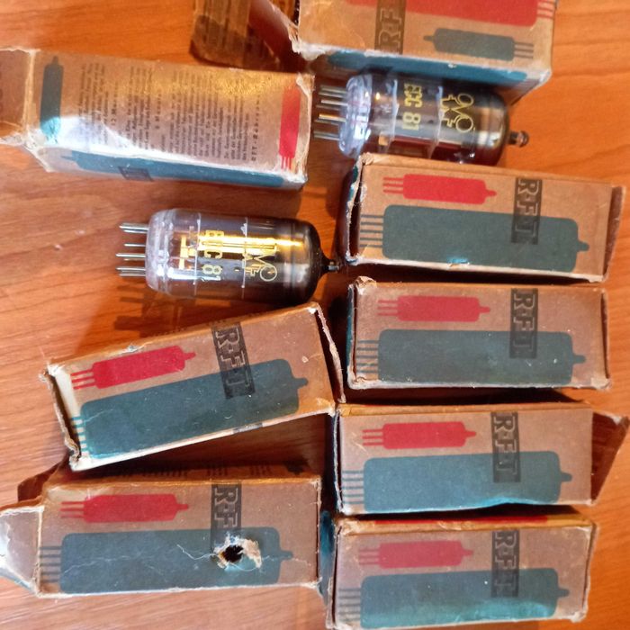 ECC81  RFT радиолампи