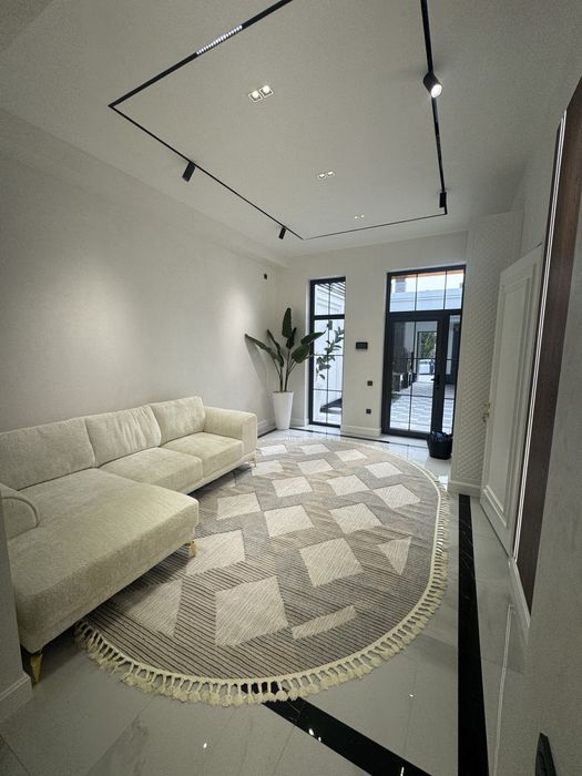 Продаётся HI-Tech дом.