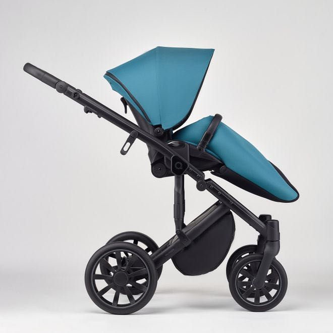 Продается коляска Anex m/type  2in1