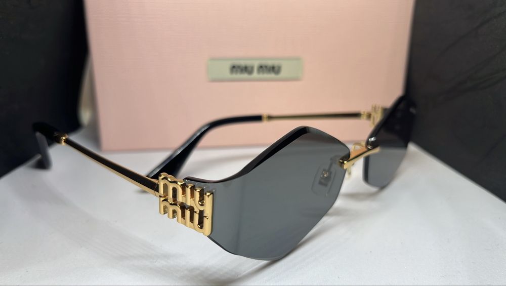 Слънчеви очила Miu Miu