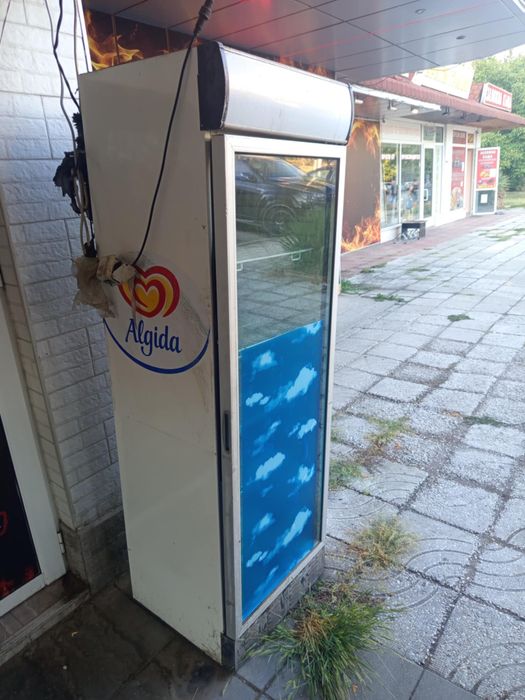 Хладилна витрина