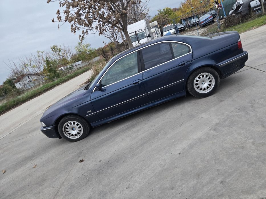 Бмв е39 520i Автомат  НА ЧАСТИ