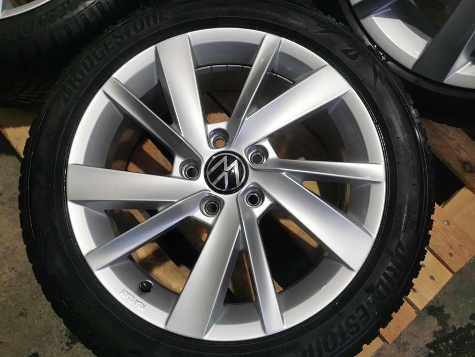 Jante Originale Vw Golf 7 / 8 GTE / GTD R17 cu anvelope de iarna