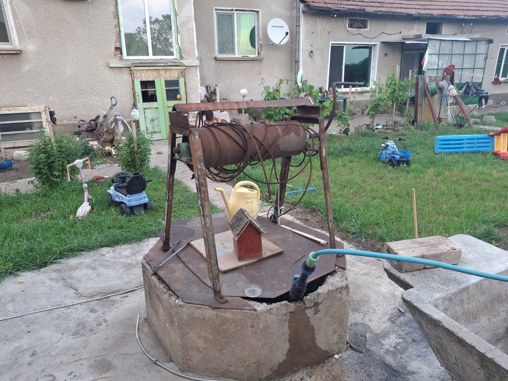 Продавам къща с. Бреница
