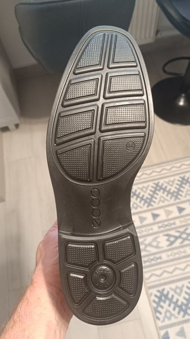 Ghete ECCO piele noi 44 preț 185 ron