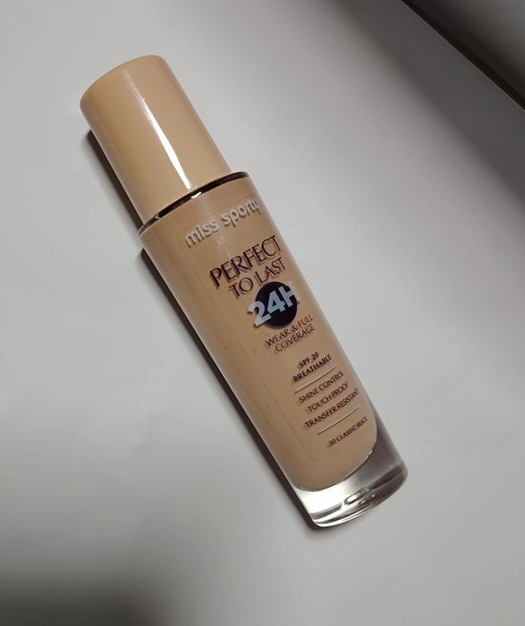 Rimel cicatrice si fond de ten