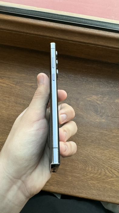 Samsung S23 Ultra 12/256GB sotladi