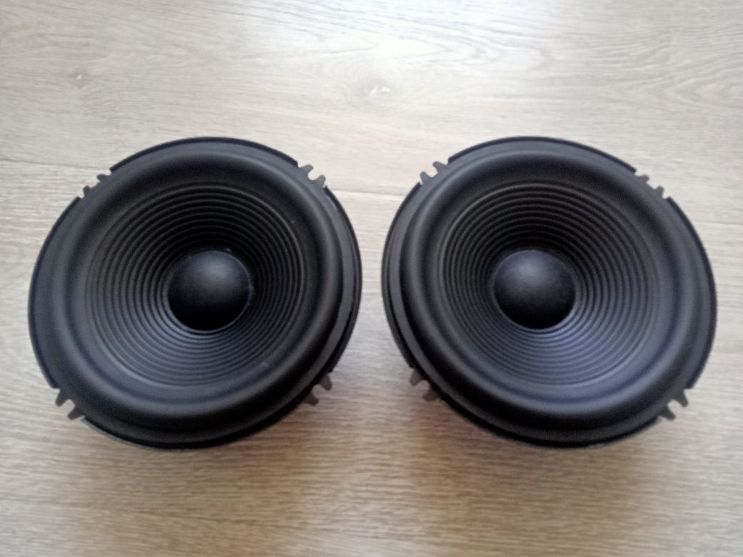 Продам калонки Pioneer 16см original в отличном состоянии.