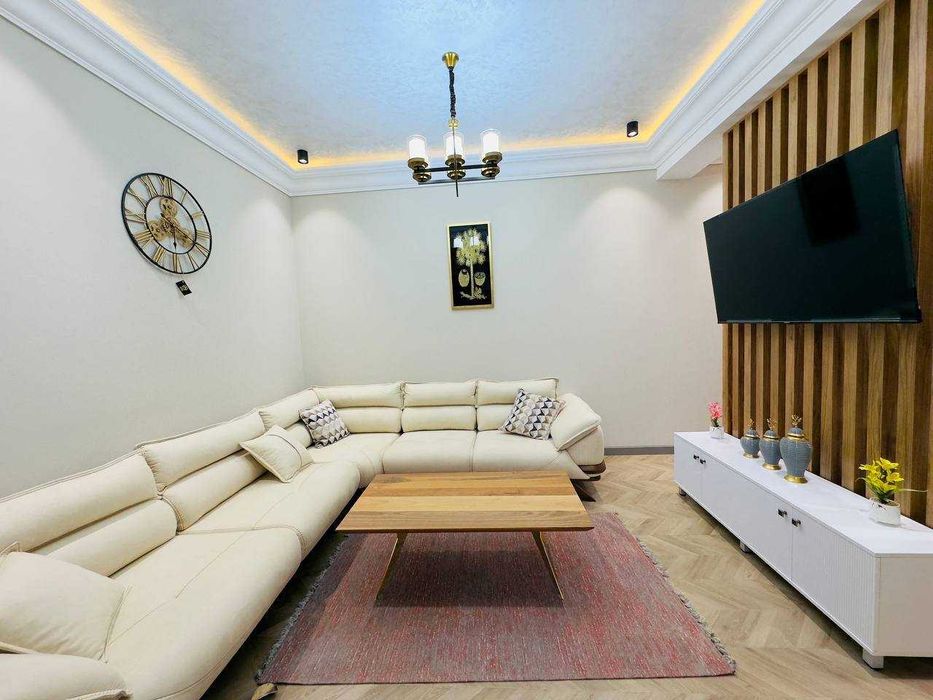 ПРОДАЁТСЯ 3-комнатная 
ЖК NEW LIFE
ул. Махтумкули, парк Ашxабат
70 м²