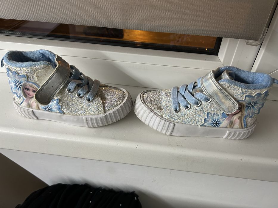 Ghete Elsa H&M nr.24