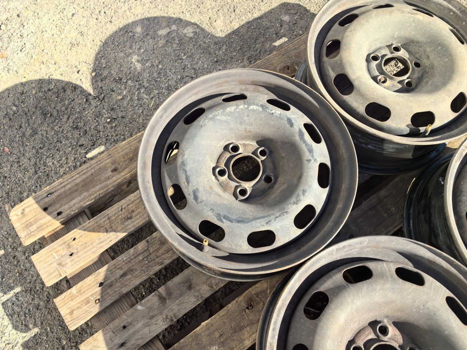 15 цола 5 х 100 мм Фолксваген / Ауди / Шкода / Сеат - 6 Инча / ЕТ 38