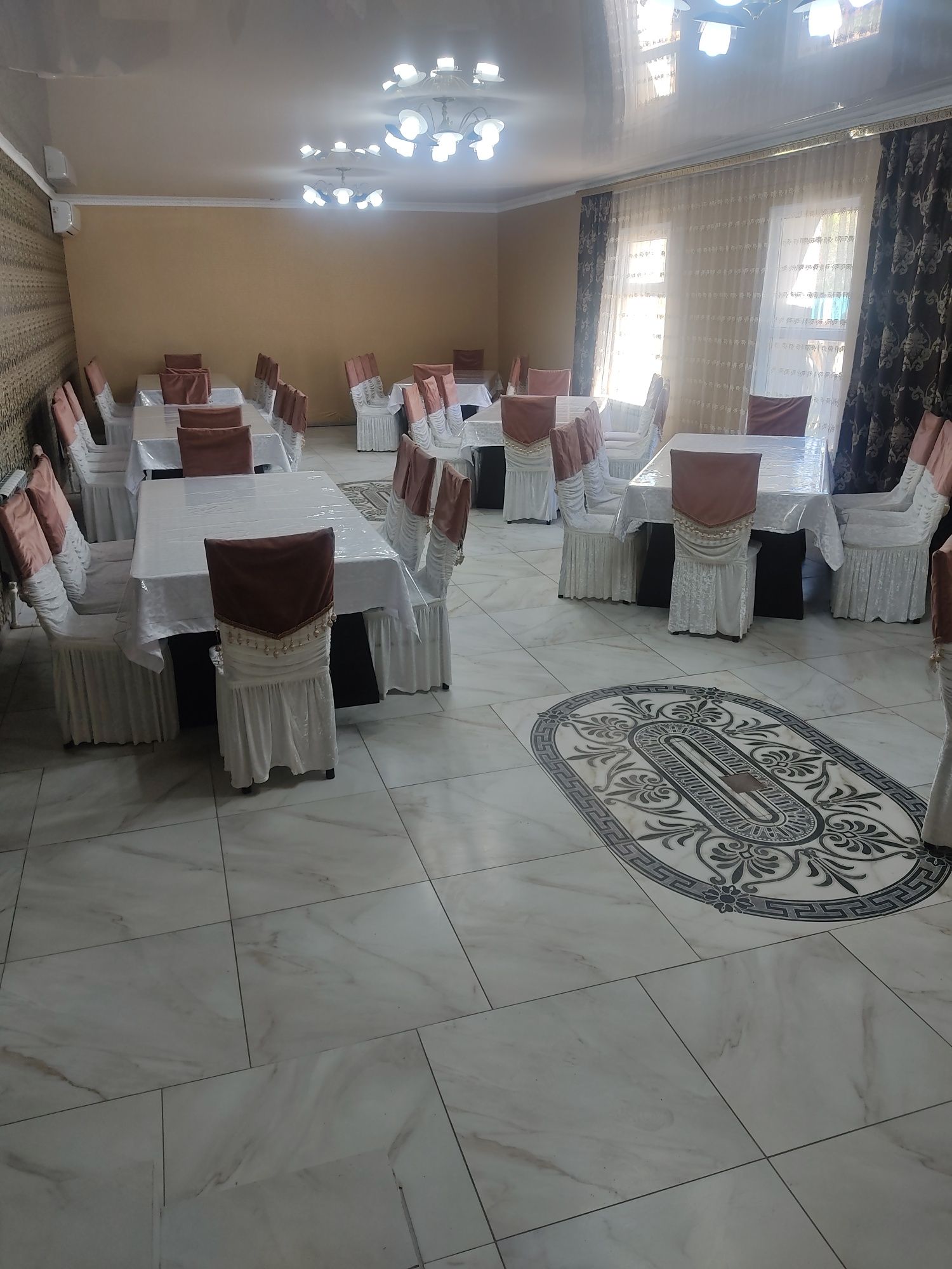 Продам действующее кафе "Ауылым" и дом