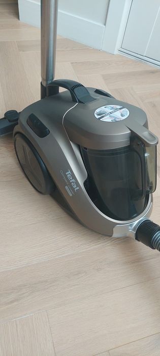 Продам пылесос б/у