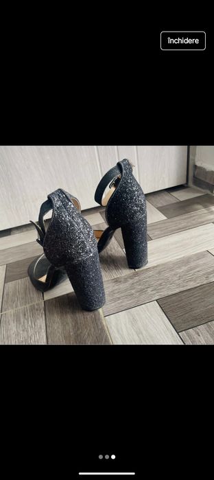 Pantofi negri cu sclipici