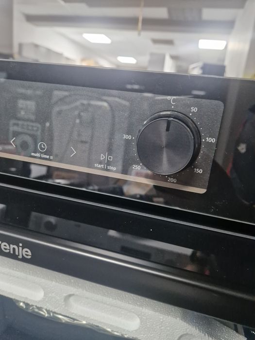 Фурна за вграждане Gorenje 77 литра
