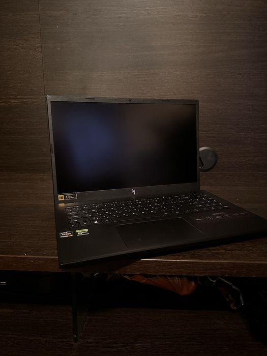 Acer nitro V15 в идальном состоянии