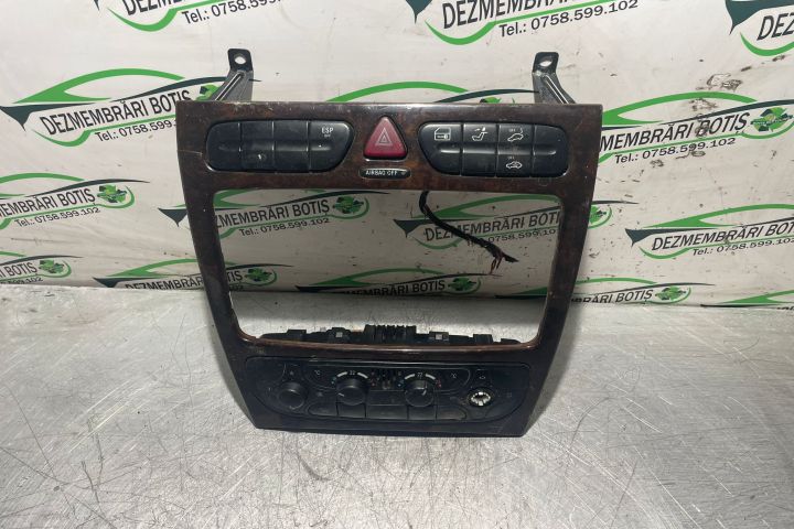 Ornament A 203 680 4639 Mercedes-Benz C-Class W203/S203/CL203