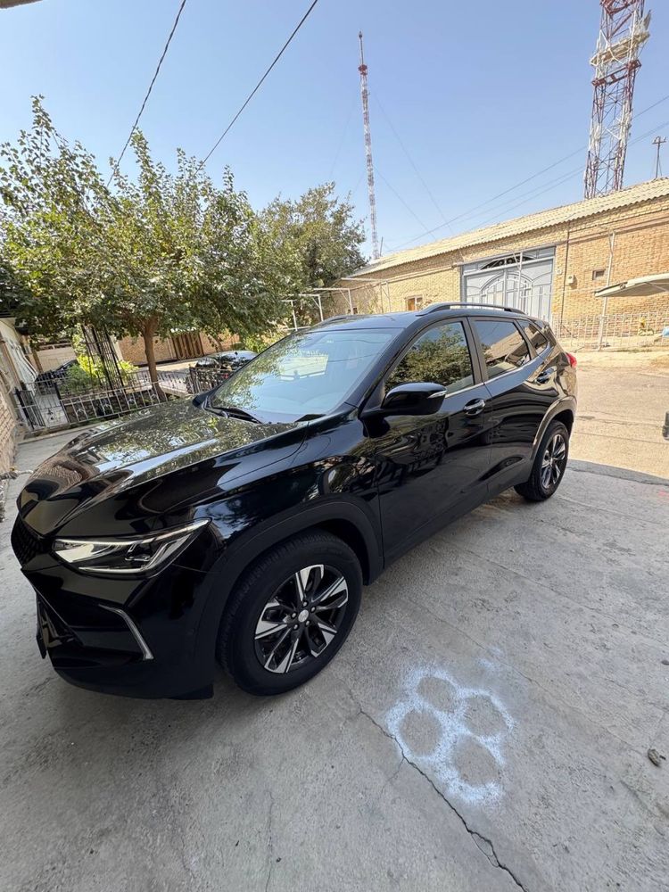 Mashina trekr chevrolet