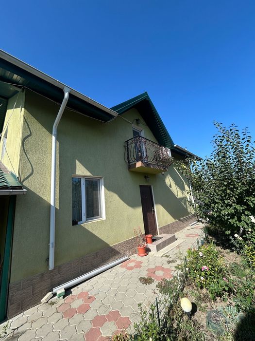 Casa de vanzare Vaslui p+1 pod si beci