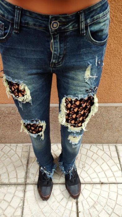 Пънк дънки 
Размер ХС
Цена : 25лв