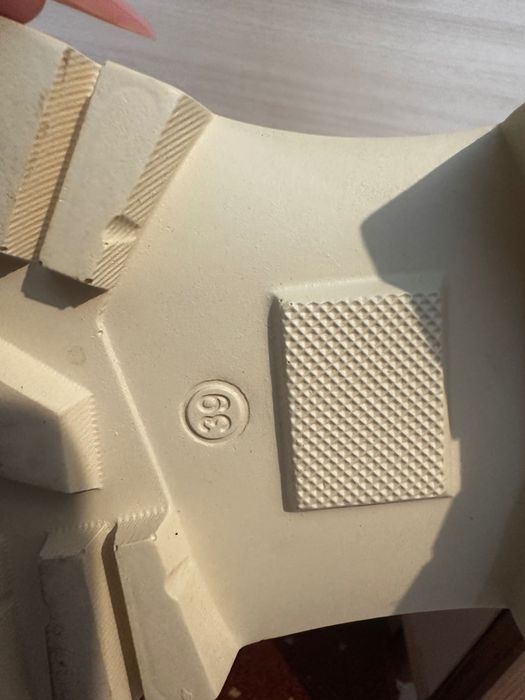 Обувки от естесвена кожа