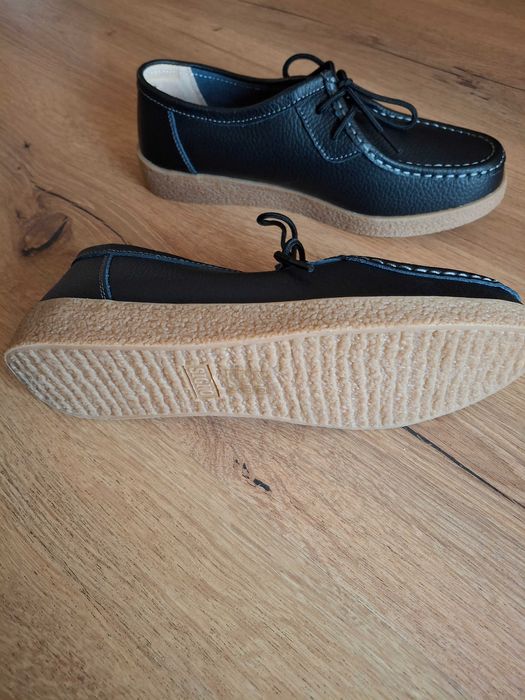 Дамски черни кожени мокасини