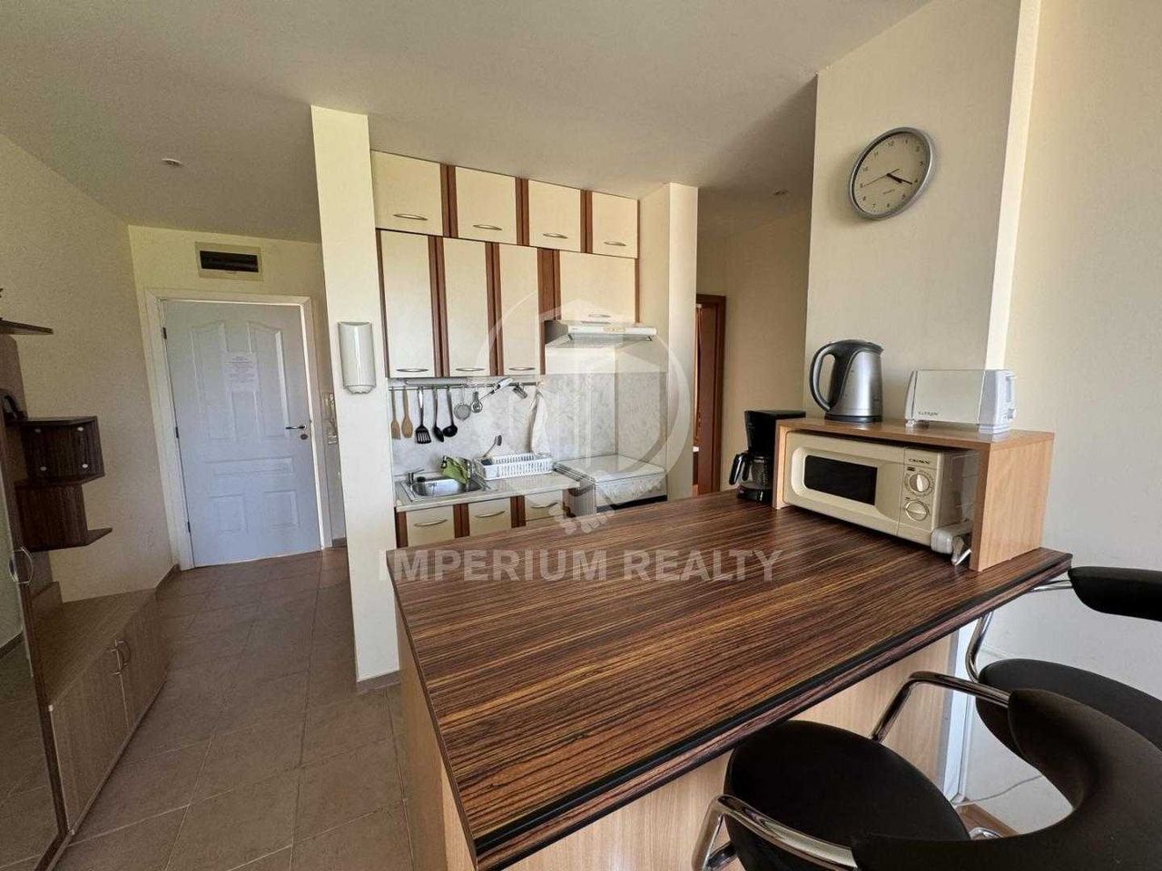 Продава се Тристаен апартамент в к.к. Слънчев бряг - 74 кв.м за 973 €/кв.м - Снимка #2