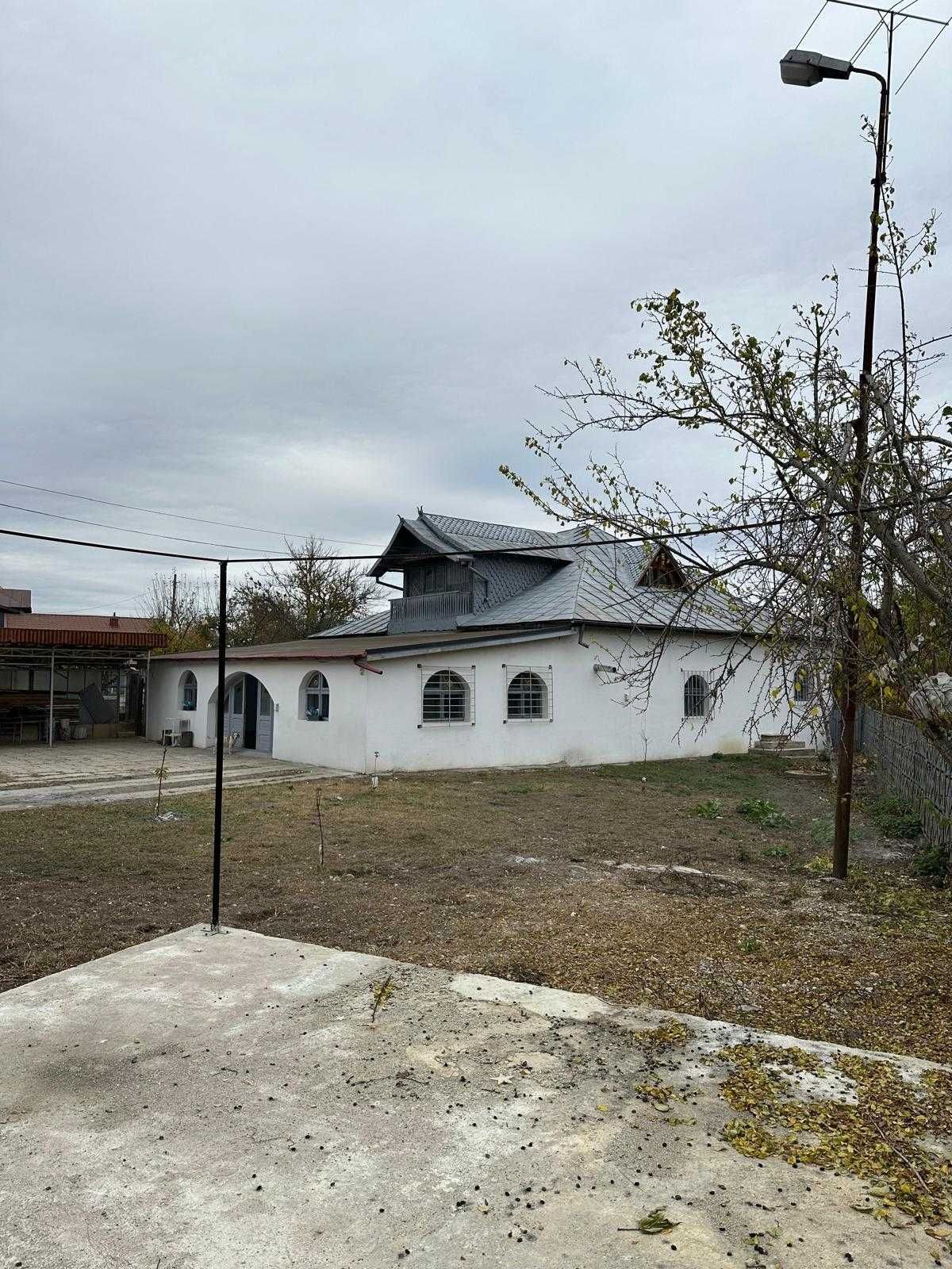 De vanzare casa/fost spatiu comecial