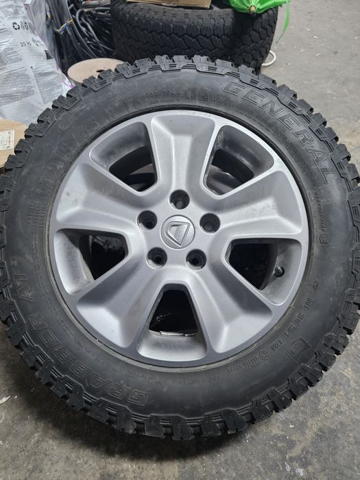 Jante Duster echipate cu General Tire Grabber AT3 215/65 R16 103/100S