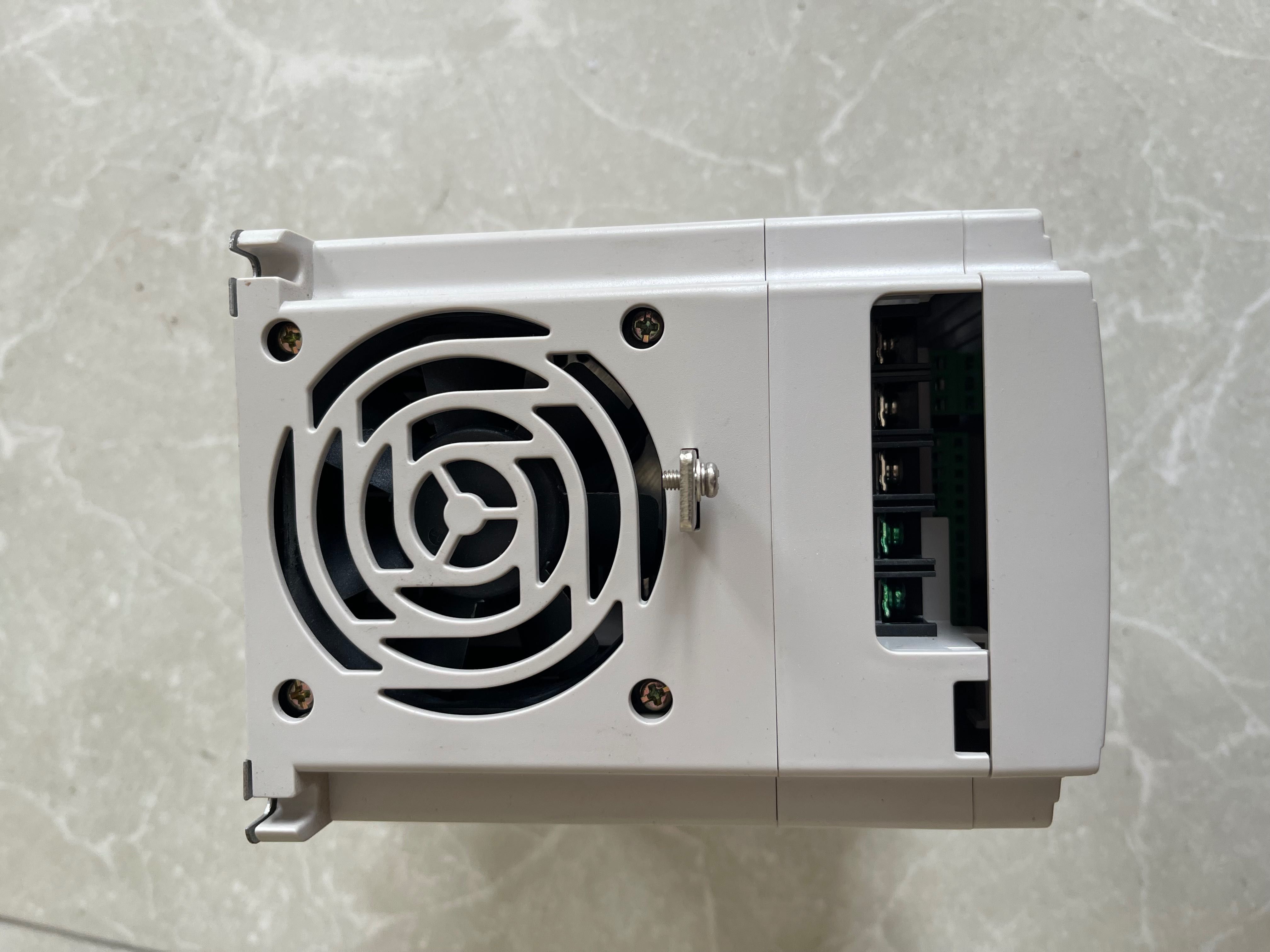 Частотный преобразователь Инвертор Delta 5.5KW  Новый!