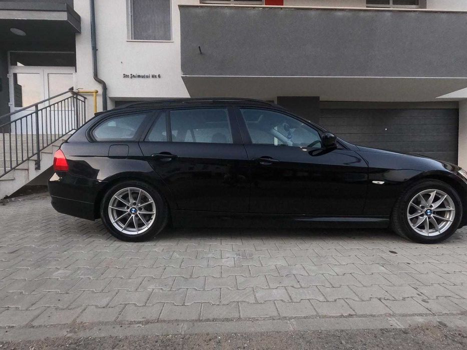 Vând BMW 320D 2010 facelift