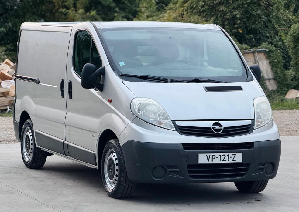 Opel Vivaro // Renault Trafic  An 2013 Motor 2.0 Euro5