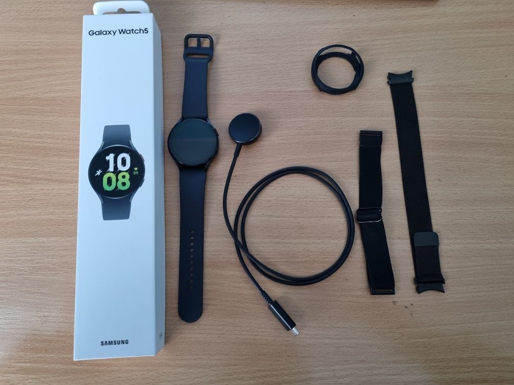 Samsung  Galaxy Watch 5