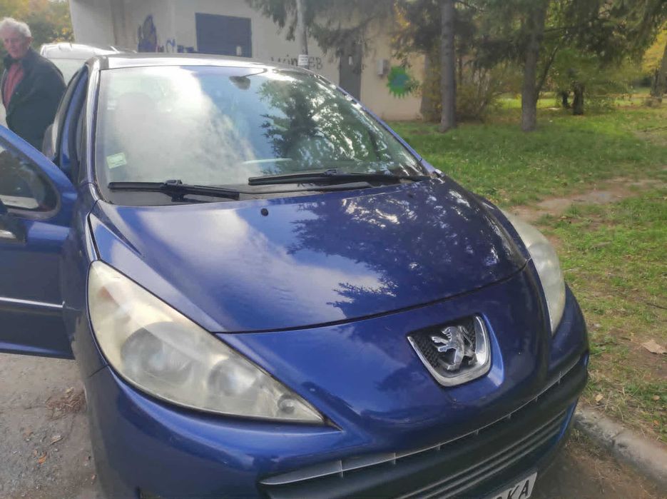 Спешно продавам Пежо в идеално състояние!