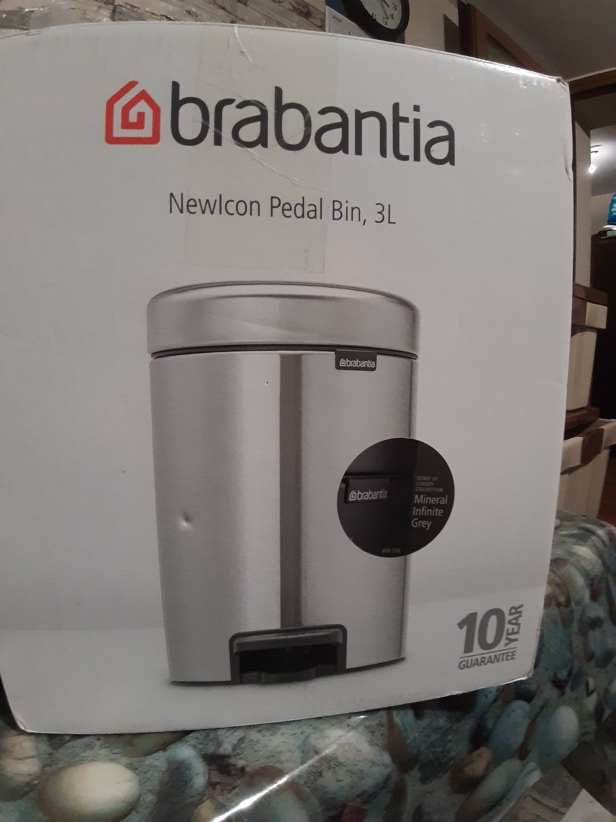 Кош brabantia оникс- нов и държач за тоалетна хартия.