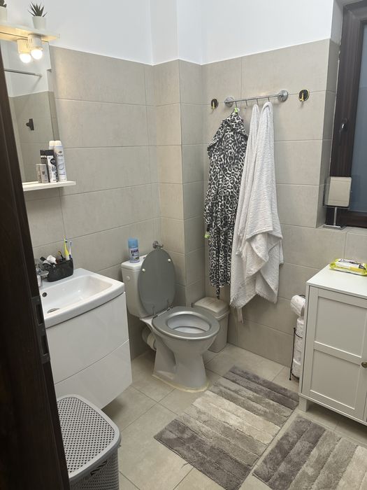 Vand apartament 2 camere