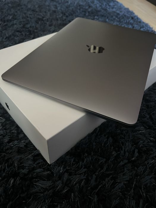Apple MacBook Air 13″ (M1, 2020) 8 GB/256 GB Space Grey