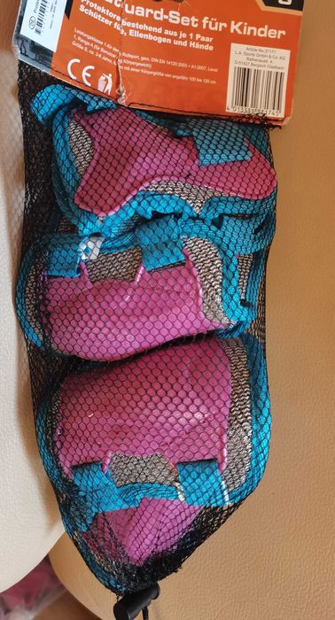 Apărători. Protecție set pt coate, genunchi și palme