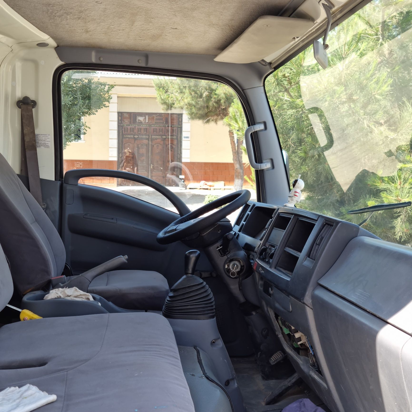 Isuzu 5tn senji 2014