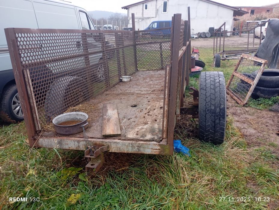 Vând remorcă de tractor puternică